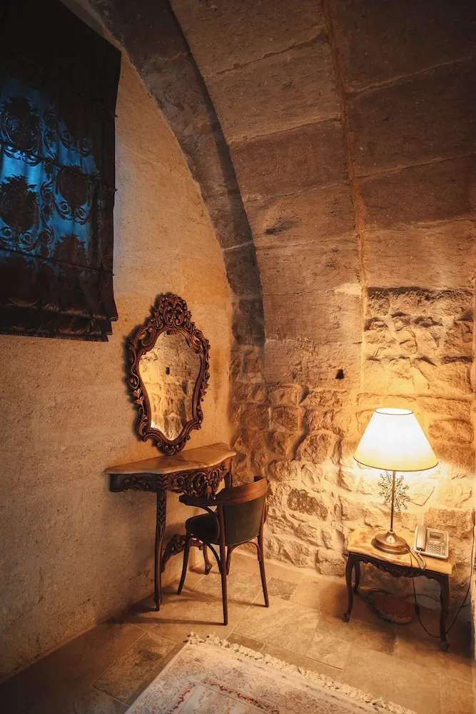 Deluxe Stone Suite with Stone