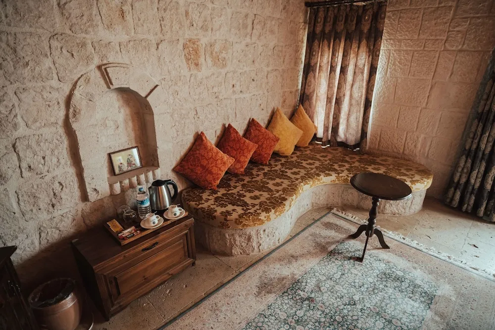 Deluxe Stone Suite with Stone