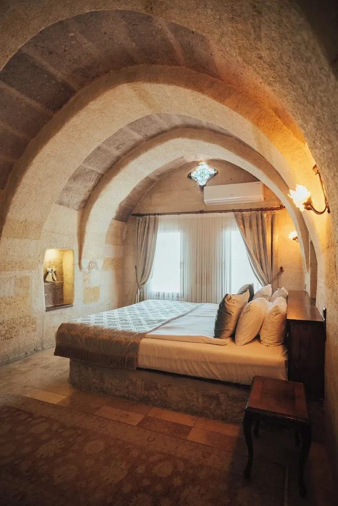 Deluxe Stone Suite with Stone