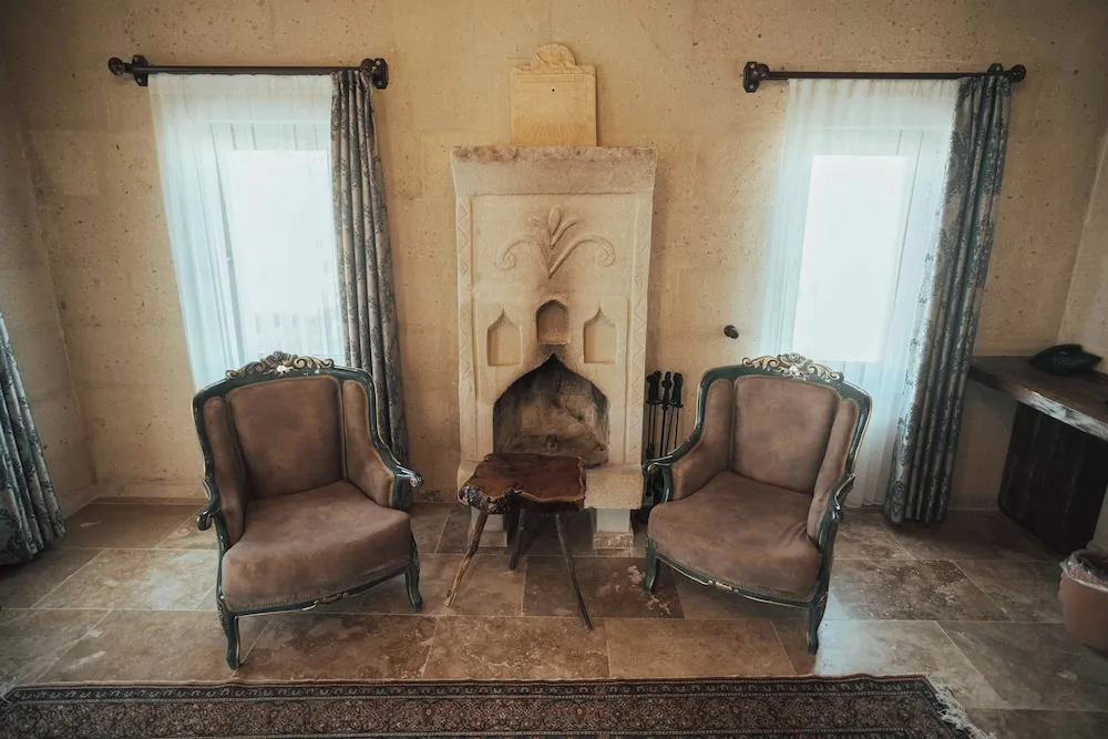 King Cave Suite with Jacuzzi