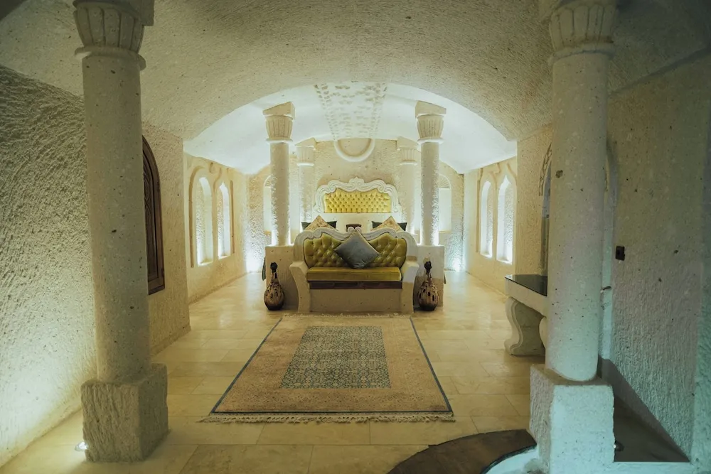 King Cave Suite with Stone Bathtub