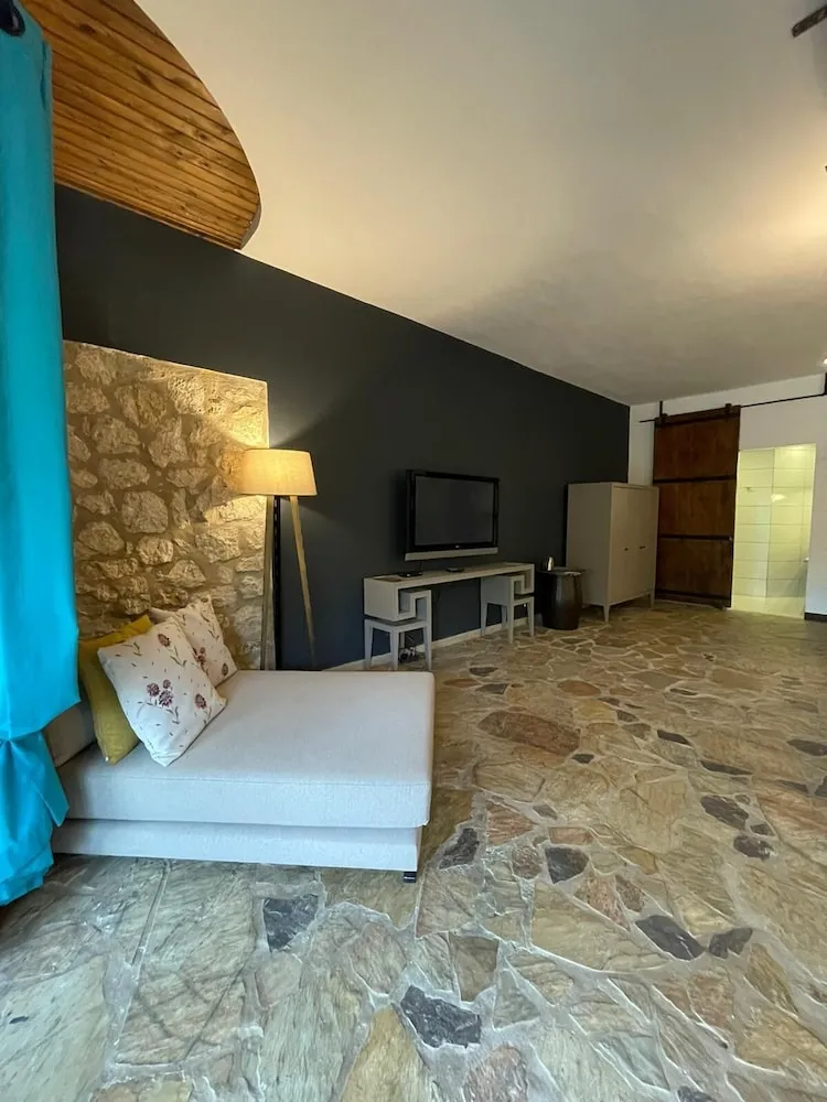 Honeymoon Stüdyo Süit, Dağ Manzaralı