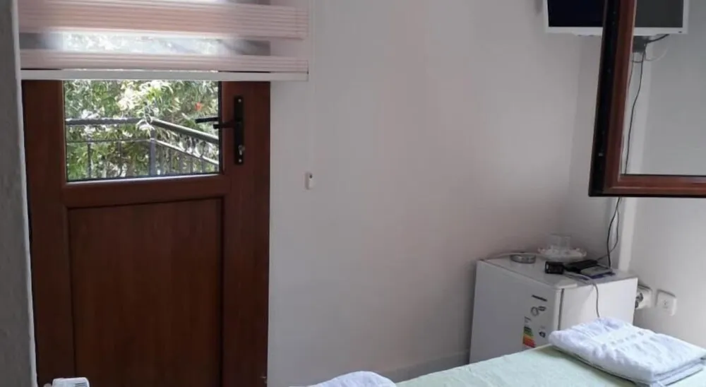 Tek Büyük Yataklı Oda, Balkon
