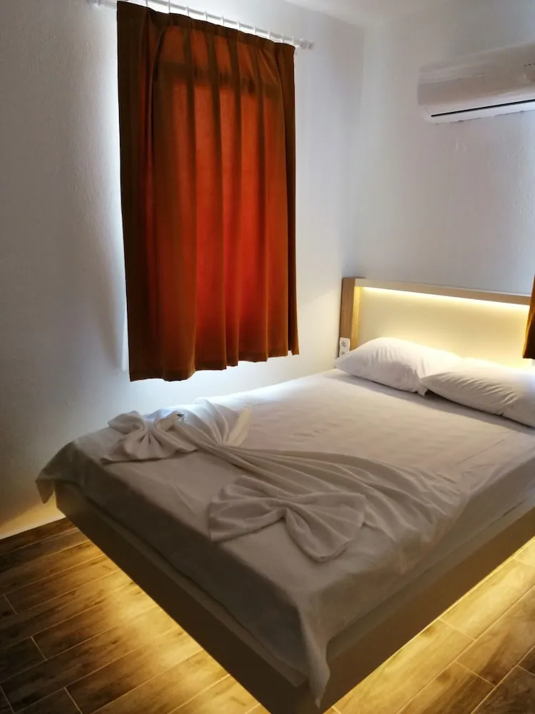 Standard Oda, 1 Çift Kişilik Yatak, Sigara İçilmez, Deniz Manzaralı