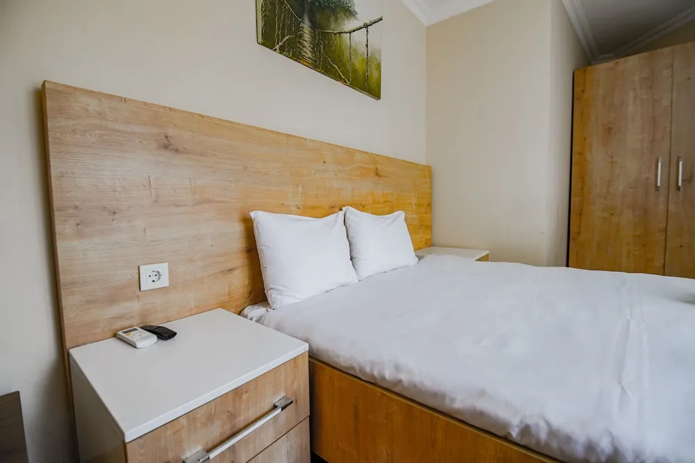 Comfort Triple Room, 1 Bedroom, City View (210m away with Kitchen)