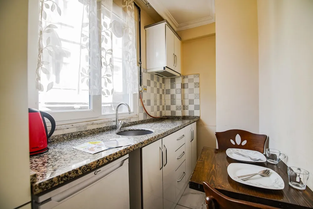Comfort Triple Room, 1 Bedroom, City View (210m away with Kitchen)