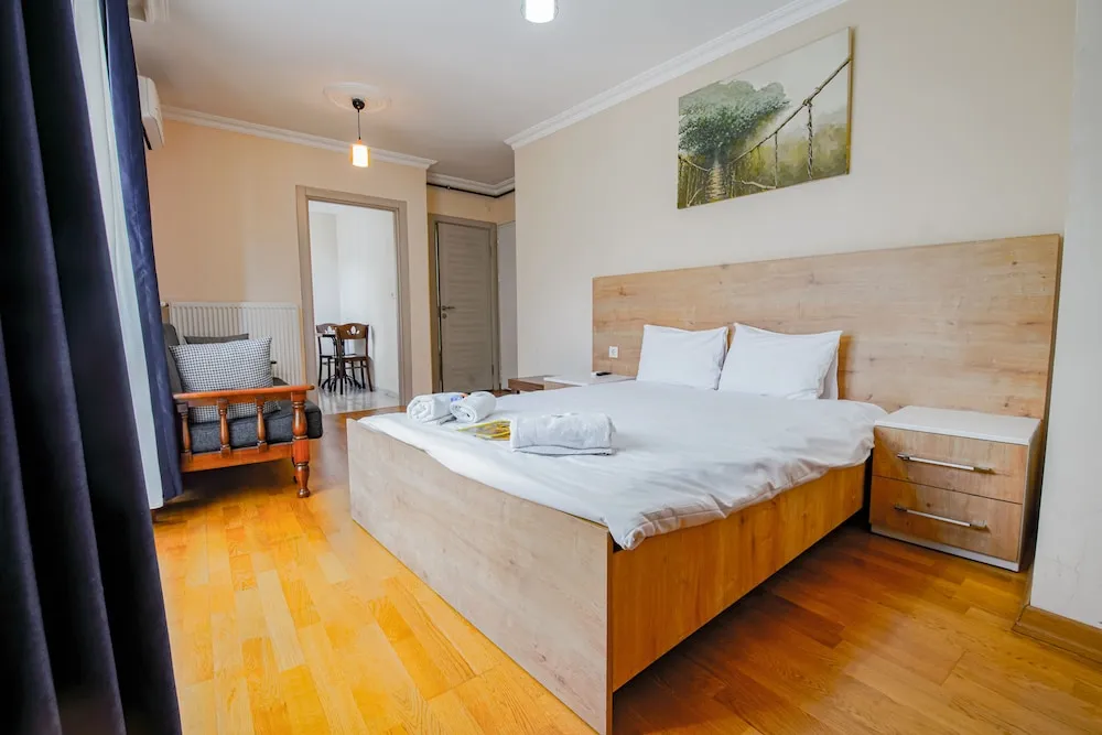 Comfort Triple Room, 1 Bedroom, City View (210m away with Kitchen)