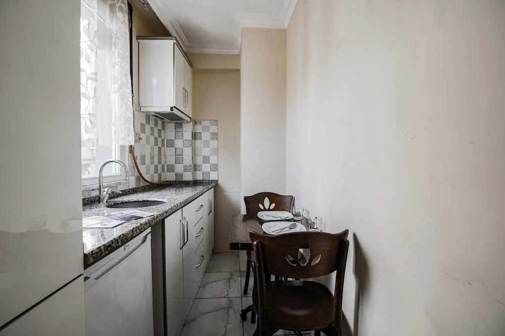 Comfort Triple Room, 1 Bedroom, City View (210m away with Kitchen)