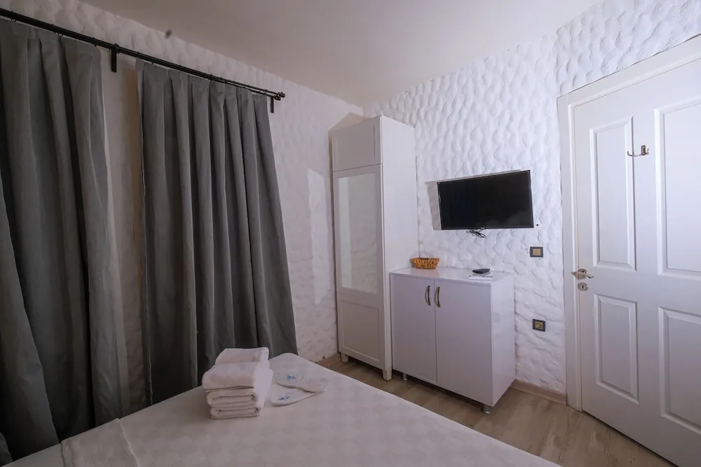 Economy Tek Büyük Yataklı Oda (Passero)