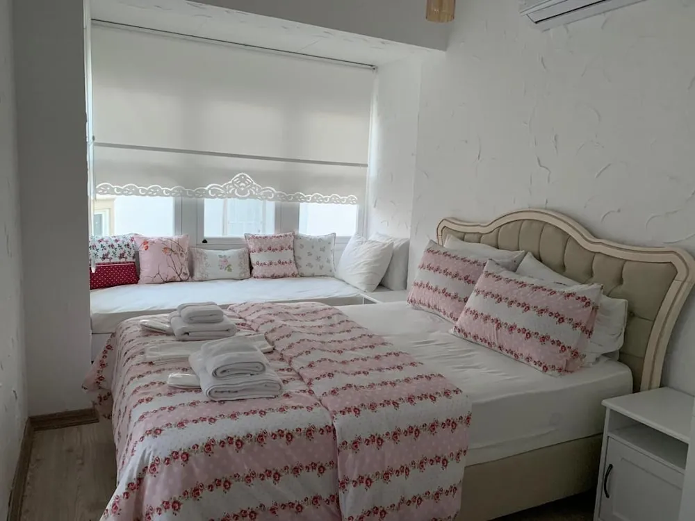 Economy Üç Kişilik Oda (Pellicano)