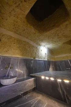 Rose Nest Cave Hotel