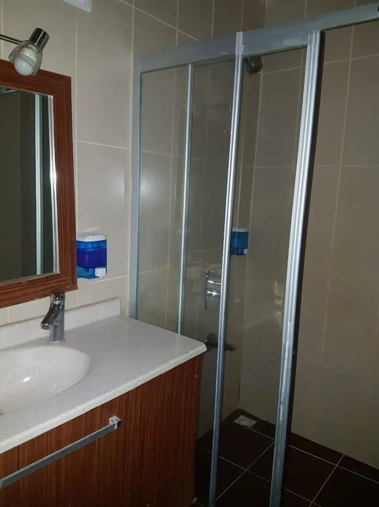 Standard Büyük Yataklı Tek Kişilik Oda