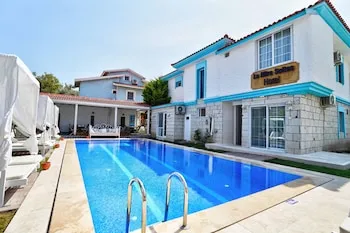 La Mira Suites Alaçatı
