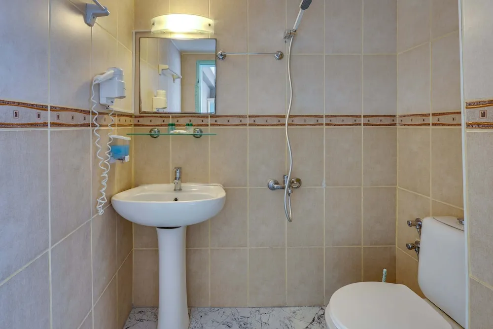 Cift Kisilik Sehir Manzarali - Balkonlu Aile Odasi