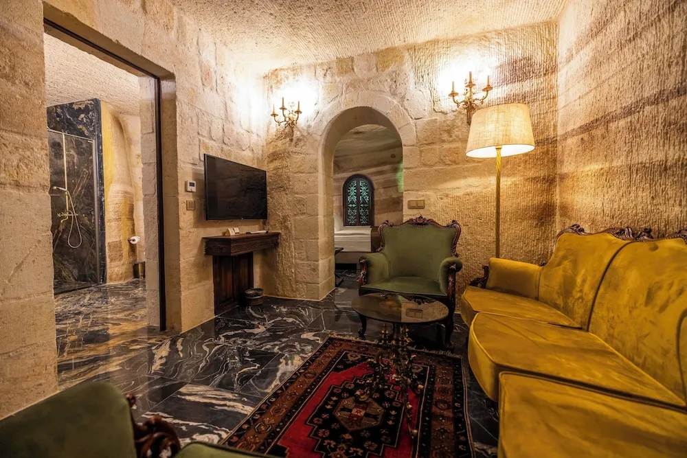 Junior Süit, 1 Çift Kişilik Yatak (Cave, Bathtub)