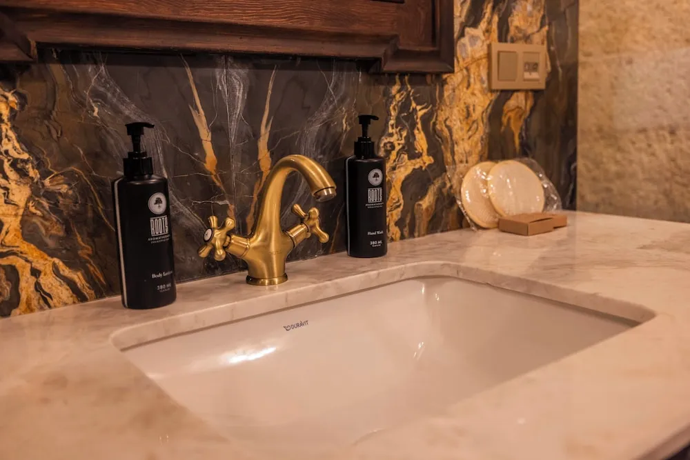 Junior Süit, 1 Çift Kişilik Yatak, Şömine (Cave Duplex, Bathtub)