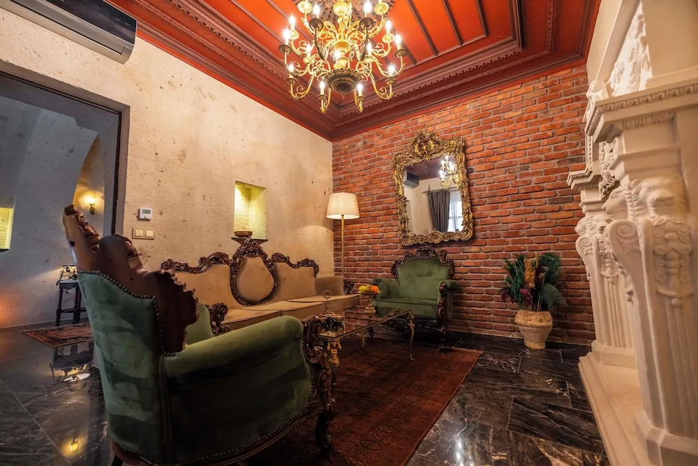 Junior Süit, 1 Çift Kişilik Yatak, Şömine (Cave, Bathtub)