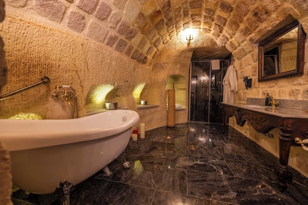 Deluxe Süit, 1 Çift Kişilik Yatak (Cave, Bathtub)
