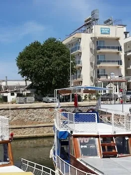 Deniz Otel