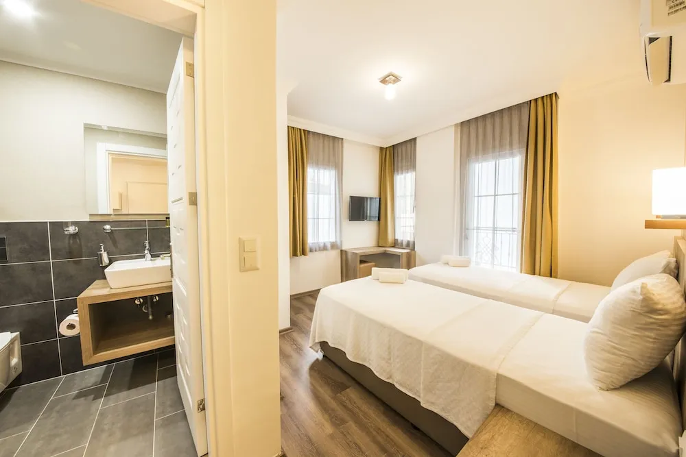 Deluxe Stüdyo (Tessera)