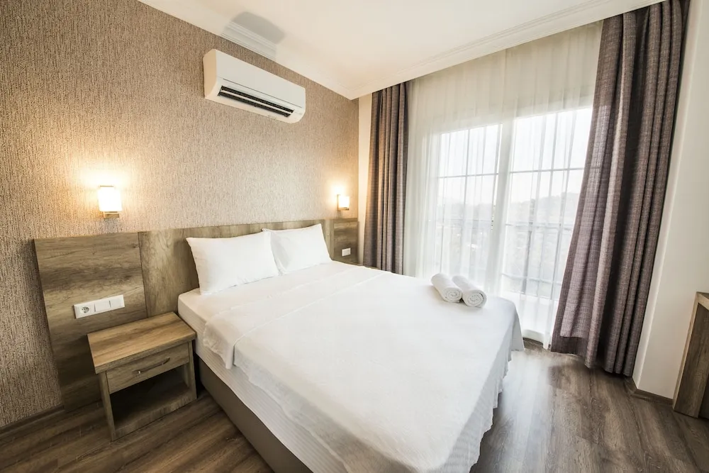 Deluxe Tek Büyük Yataklı Oda (Ena)