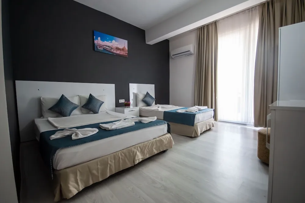 Standard Üç Kişilik Oda, Şehir Manzaralı