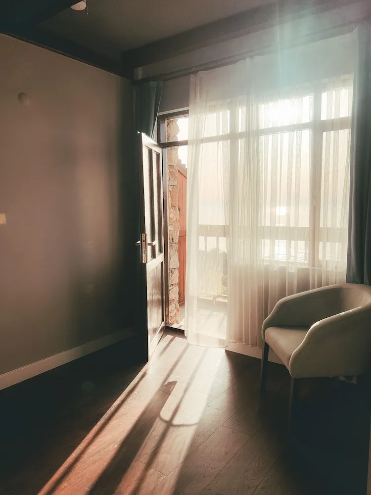 Deluxe Tek Büyük veya İki Ayrı Yataklı Oda, Birden Çok Yatak, Balkon, Deniz Manzaralı