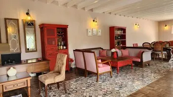 Otel Naturla Göl Evi