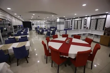 Gun Otel