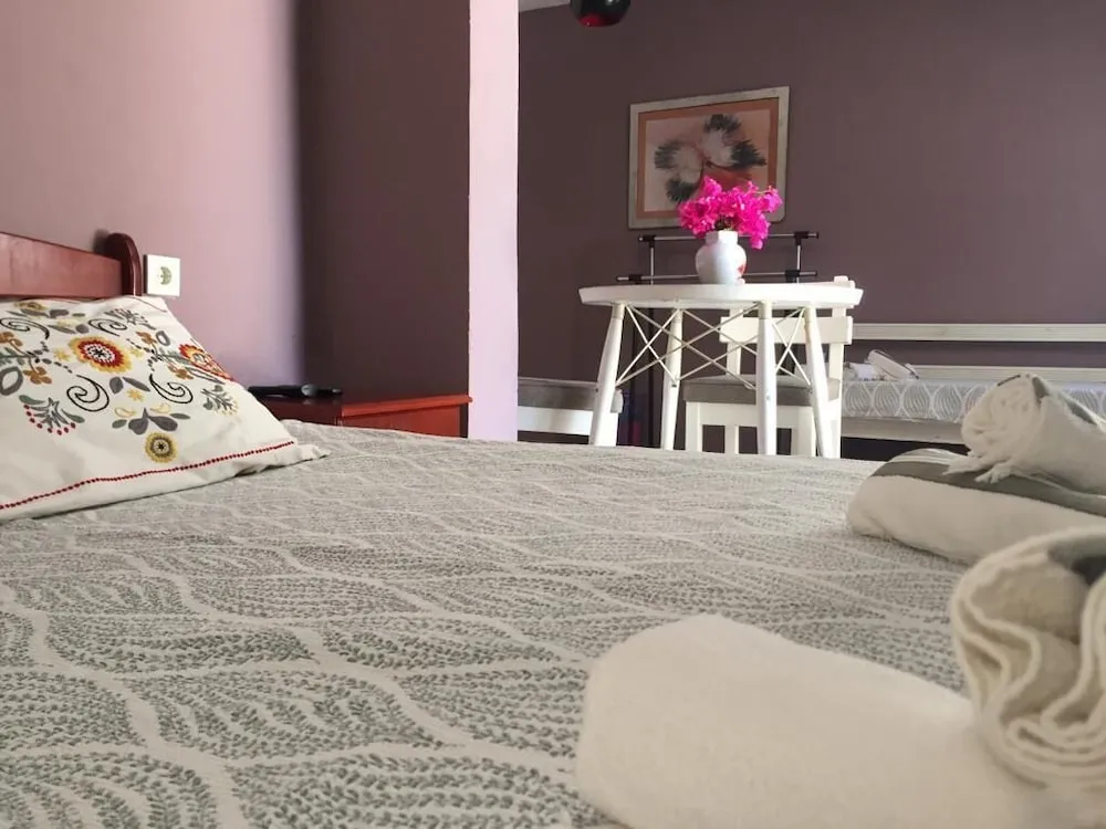 Üç Kişilik Oda, Küçük Mutfak