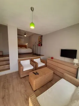 Mio Sweet Home Hotel