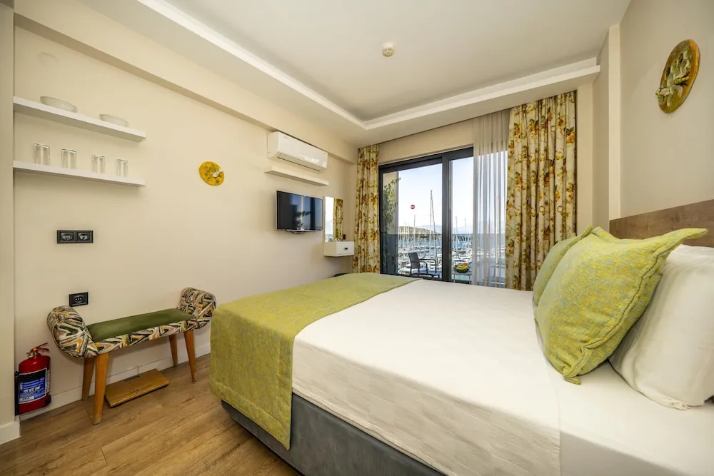 Deluxe Süit, Marina Manzaralı