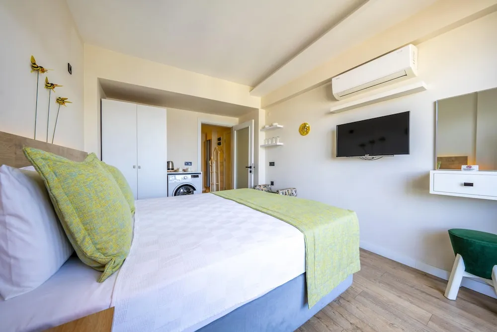 Deluxe Süit, Marina Manzaralı