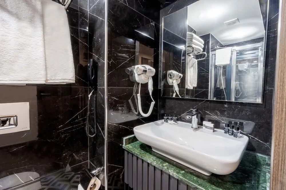 Standard Üç Kişilik Oda