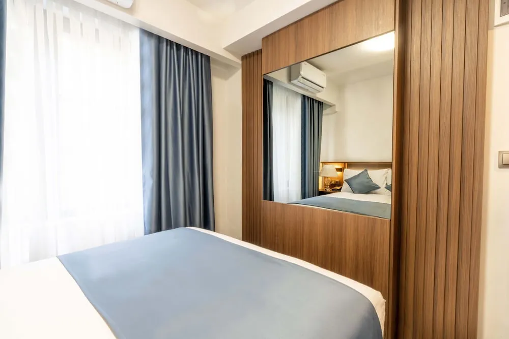 Standard Tek Büyük Yataklı Oda