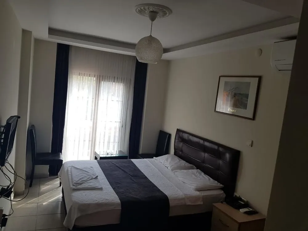 Tek Büyük veya İki Ayrı Yataklı Oda