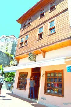 Yaşar Marin Denizer Pansiyon