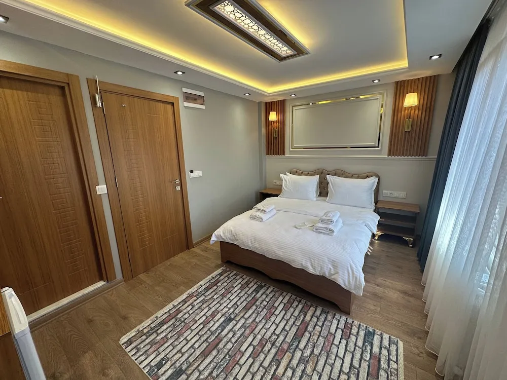 Comfort Tek Büyük Yataklı Oda