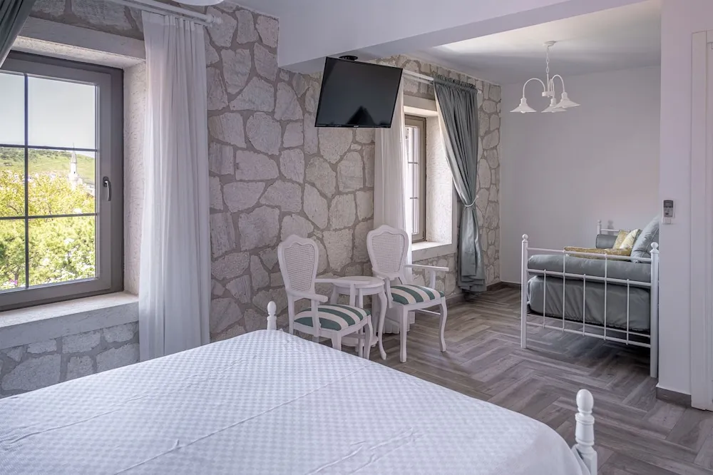 Standard Üç Kişilik Oda, Sigara İçilmez, Şehir Manzaralı