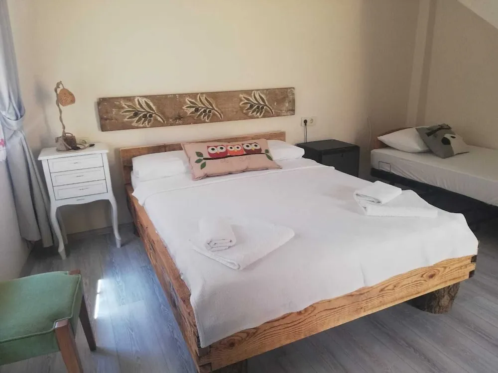 Comfort Tek Büyük Yataklı Oda