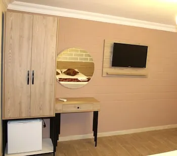 Megaron Hotel