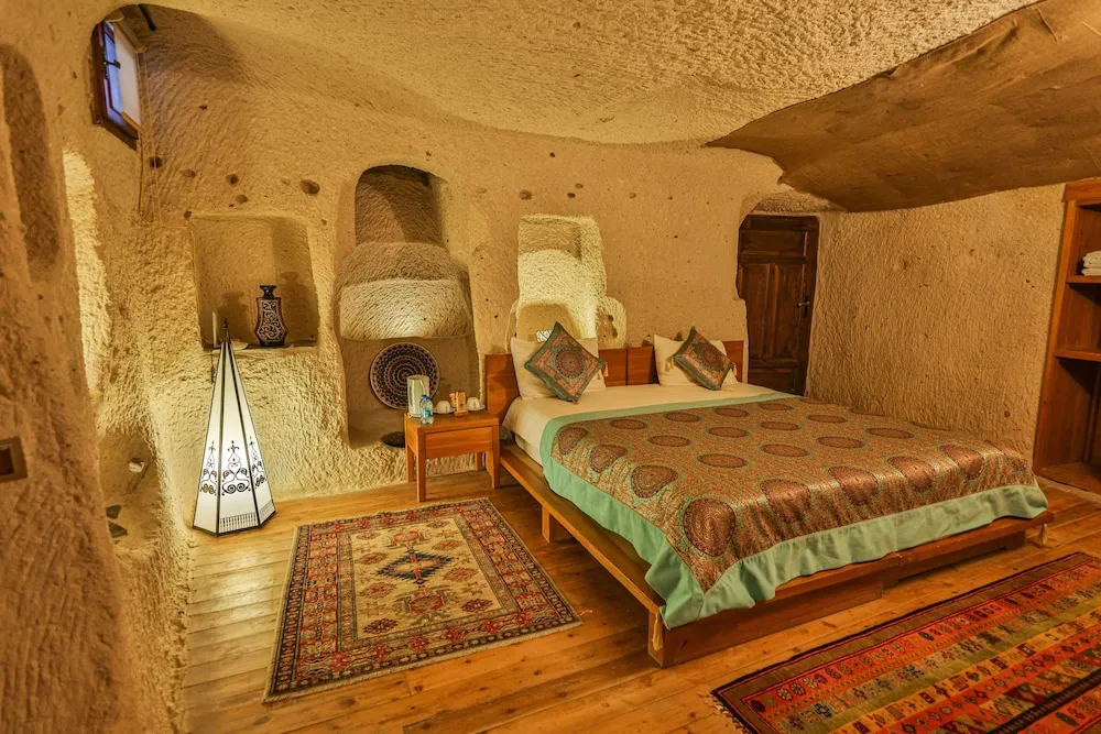 Comfort Cave Suite
