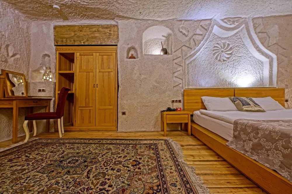 Comfort Cave Suite