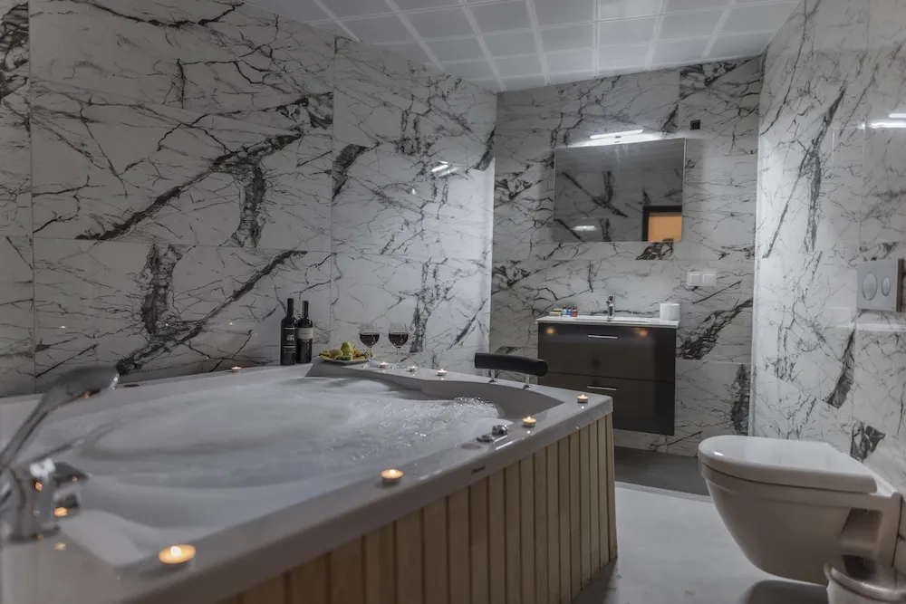 Superior Süit, Teras (Jacuzzi)