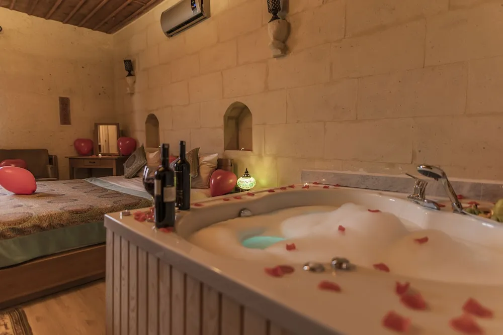 Superior Süit, Teras (Jacuzzi)