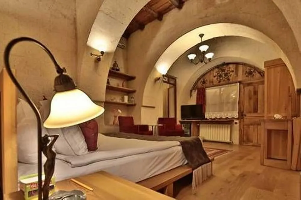 Family Cave Suite, 2 Bedrooms with Jacuzzi