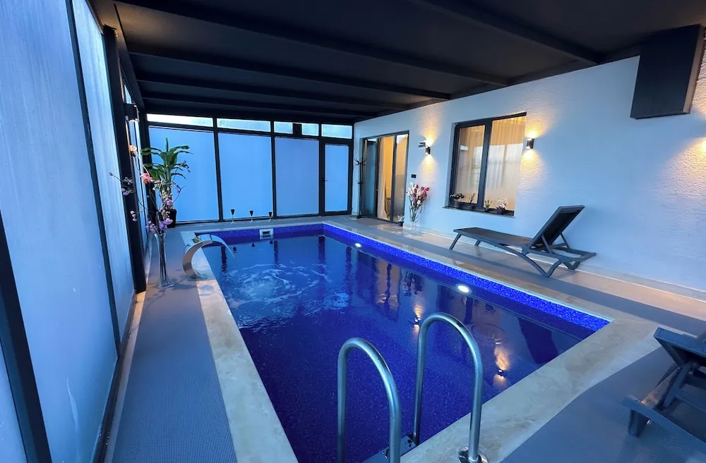 Suite with Heated Pool