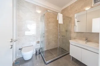 Green Hills Suites