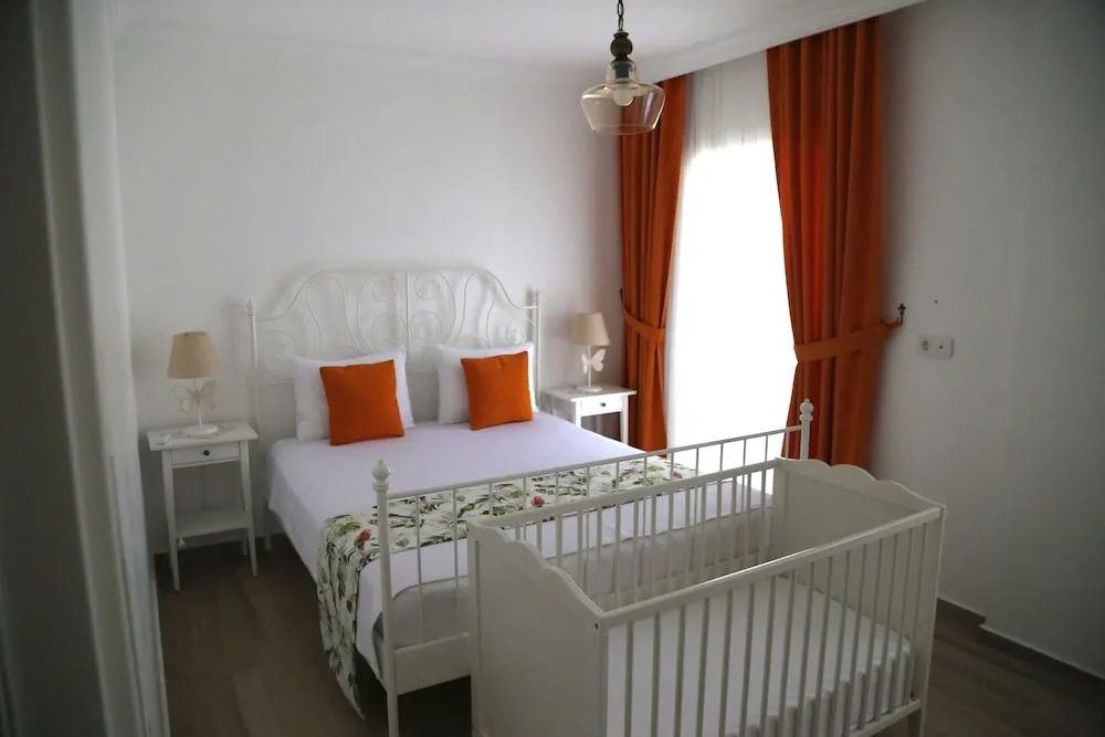 Luxury Tek Büyük Yataklı Oda