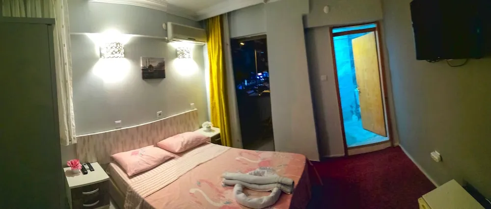 Tek Büyük Yataklı Oda